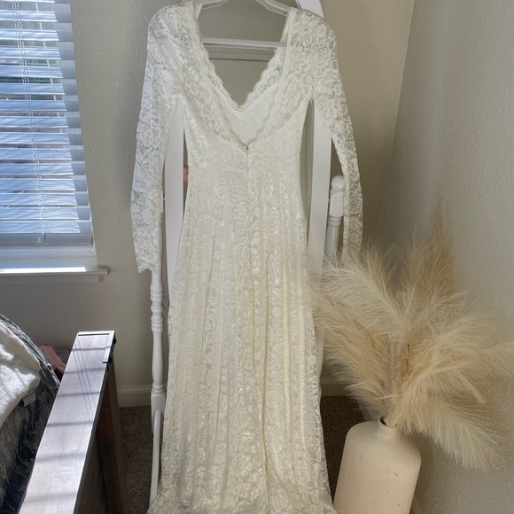 Lulus white wedding or occasion dress - Picture 3 of 4